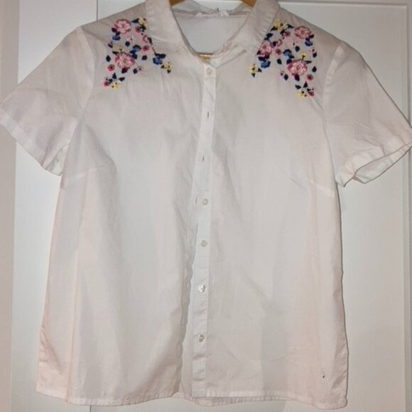 Jennyfer Cropped White Collared Shirt with Emboridery Flowers - Picture 2 of 8
